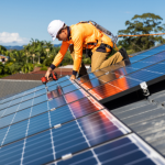 Fernando Trabach aborda como a energia solar pode reduzir custos e gerar aprendizado nas escolas públicas, unindo economia e educação sustentável.