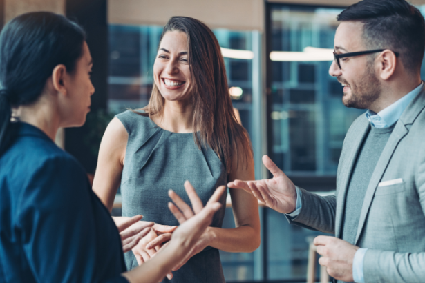 Elias Assum Sabbag Junior destaca como o networking pode ser decisivo na construção de carreiras sólidas e de longo prazo.