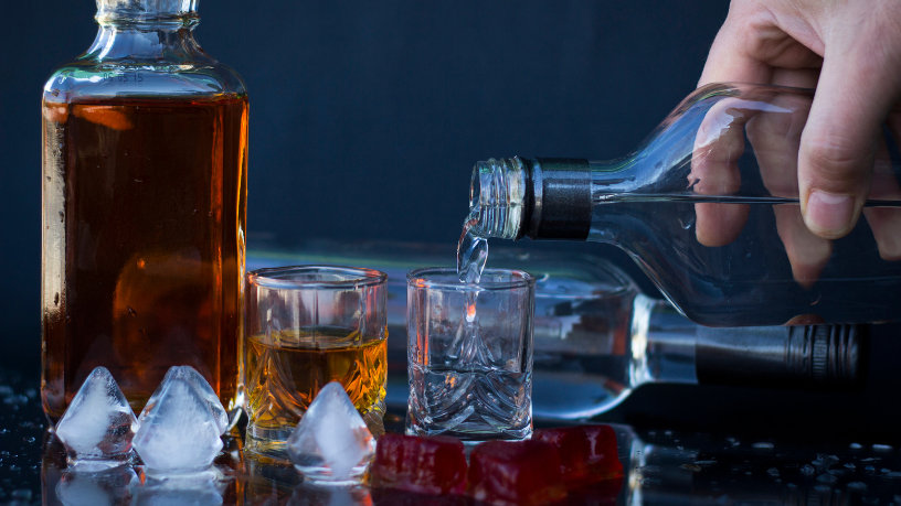 Crise do metanol e hospitalidade: como a segurança alimentar passou a redefinir a confiança no turismo gastronômico