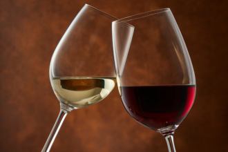 Vinho ou cerveja e saúde cardiovascular: o que realmente pesa nas escolhas do dia a dia