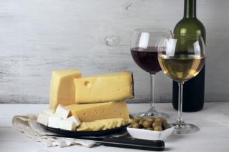 Acordo Mercosul-UE: Vinhos e Queijos Importados Tendem a Ficar Mais Acessíveis