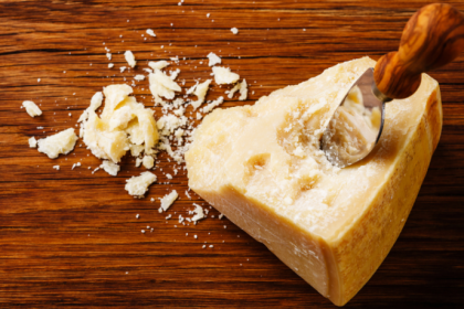 Queijo Parmesão de Minas Gerais: regulamentação, identidade e o avanço da excelência brasileira no mercado de queijos