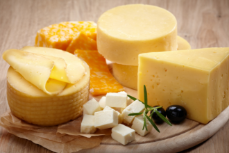 Queijo Canastra ganha nova valorização em 2026: por que o produto se tornou símbolo da gastronomia brasileira?