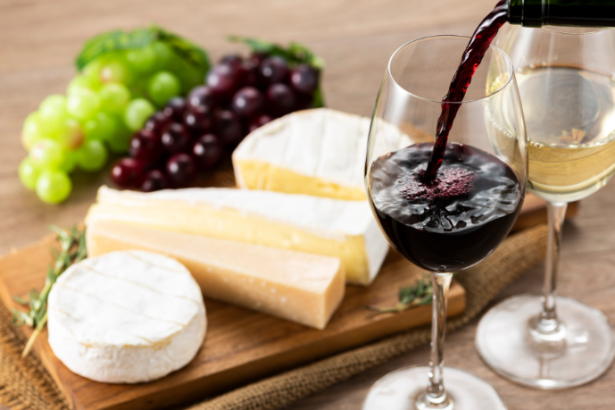 ExpoQueijo Brasil 2026: por que o maior concurso de queijos das Américas interessa também aos amantes de vinho?